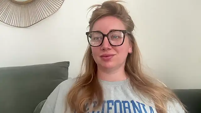 Snapshot of arielsweetieee chatting on 06.28.26 arielsweetieee online show from 06.28.26