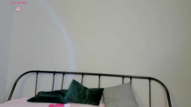 TonyaMeow online show from 05.27.26