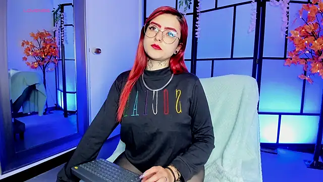 Snapshot of zara_rouxx_ chatting on 05.21.26 zara rouxx online show from 05.21.26