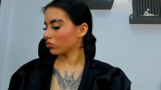 Snapshot of isabella_hv chatting on 07.19.26 isabella hv online show from 07.19.26