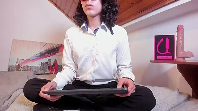 Alecxis  online show from 05.11.26