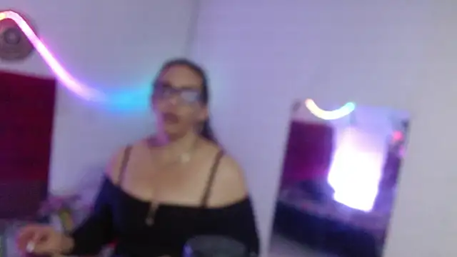 Sweet-Mommy-Milf online show from 05.26.26