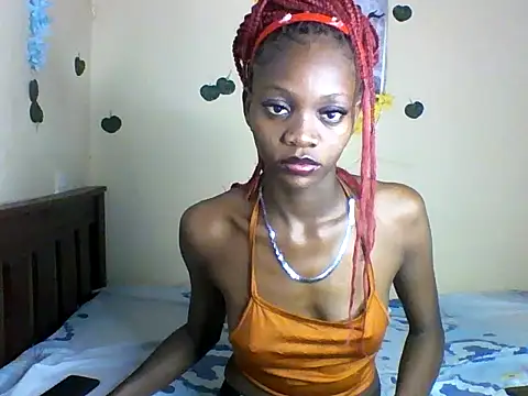 Snapshot of LunaNior chatting on 06.04.26 LunaNior online show from 06.04.26