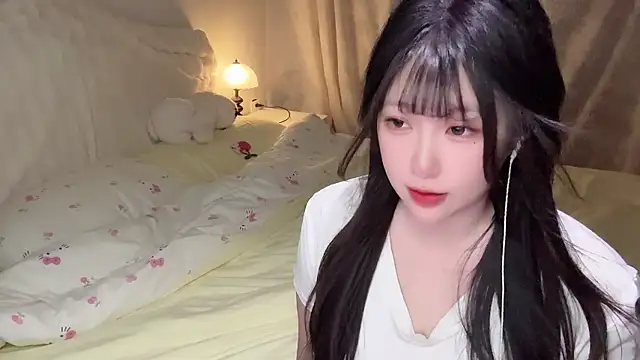 SweetButWildbaby online show from 05.01.26