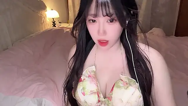 SweetButWildbaby online show from 05.24.26