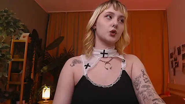 Emma Thomps online show from 05.11.26