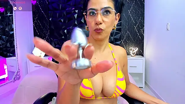 MandyFisher online show from 07.11.26