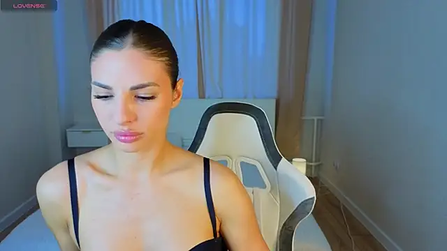 Snapshot of Jasmine_Lane chatting on 05.10.26 Jasmine Lane online show from 05.10.26