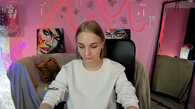 ollivia dream online show from 05.04.26