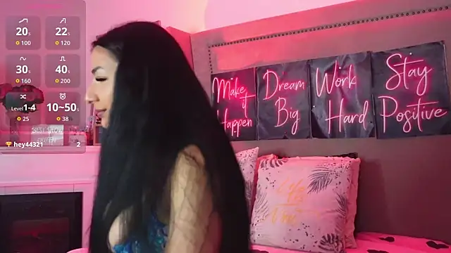 Snapshot of CataleyaStarr chatting on 06.12.26 CataleyaStarr online show from 06.12.26
