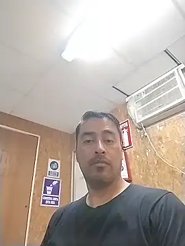 MaximilianoX2020 online show from 05.18.26