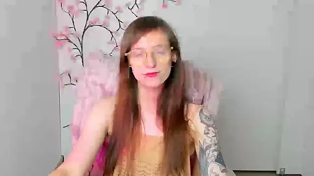 Luna Tantra online show from 07.12.26
