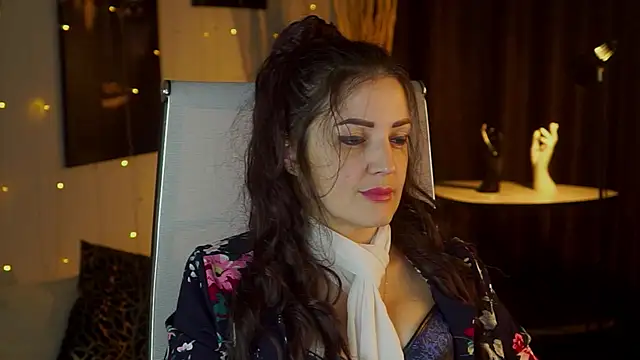 AureliaVane online show from 06.04.26
