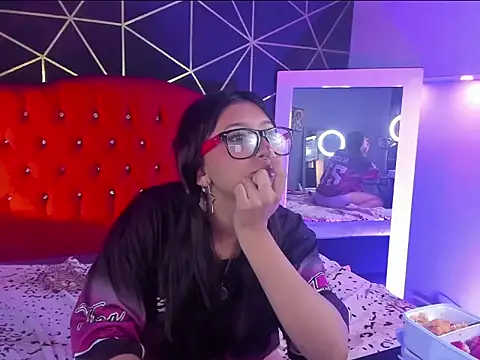 Selene Rushe online show from 04.21.26