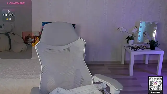 LinnLove online show from 05.20.26