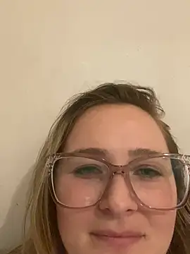 mamiiiiiiiiiiiiii online show from 04.21.26