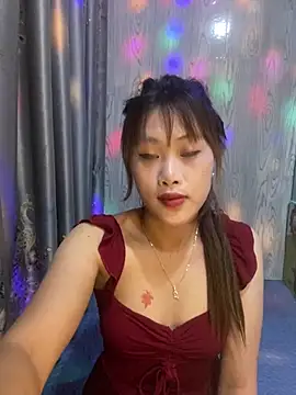 Snapshot of Ly-sexyy chatting on 04.24.26 Ly-sexyy online show from 04.24.26