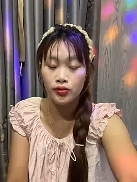 Snapshot of Ly-sexyy chatting on 04.28.26 Ly-sexyy online show from 04.28.26