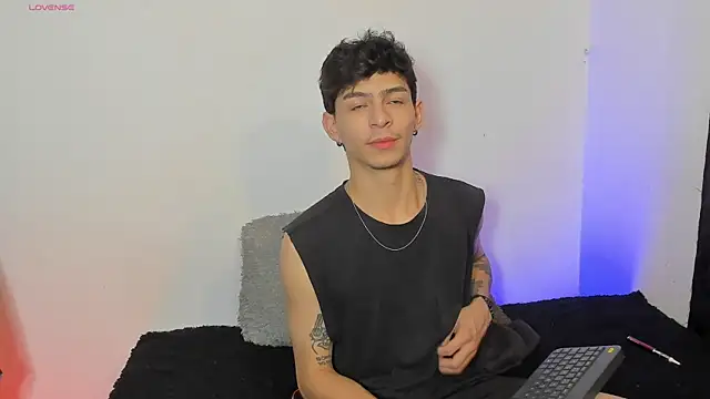 Snapshot of _IanLark chatting on 05.19.26 IanLark online show from 05.19.26
