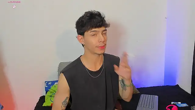 Snapshot of _IanLark chatting on 05.19.26 IanLark online show from 05.19.26