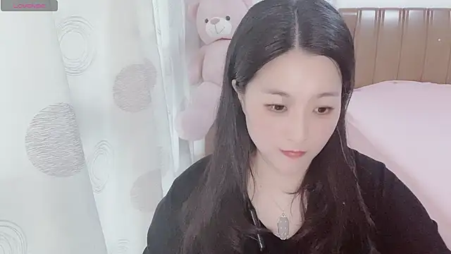 Snapshot of D-Misslu chatting on 06.09.26 D-Misslu online show from 06.09.26