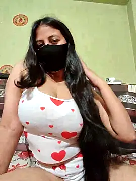 Snapshot of Priya_9945 chatting on 05.24.26 Priya 9945 online show from 05.24.26