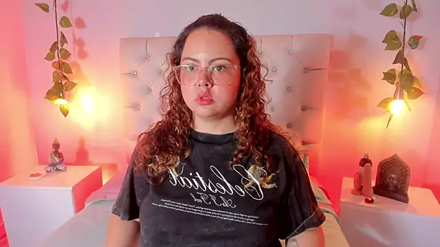 Samantha Greey  online show from 07.08.26