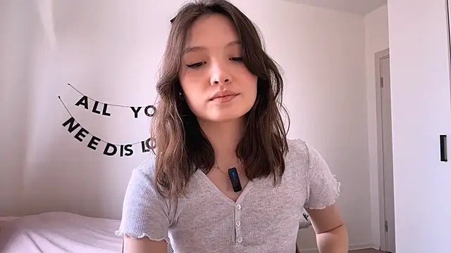 RochelTrewhitt online show from 05.02.26