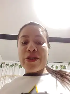 Nicol Alvarez1 online show from 04.27.26