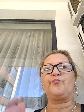 Divineblond online show from 10.10.25