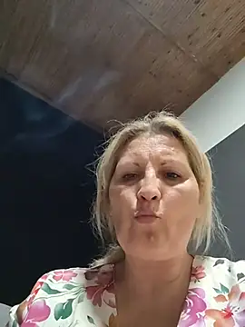 Divineblond online show from 04.17.26