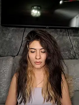 Snapshot of AshleyyHall chatting on 07.21.26 AshleyyHall online show from 07.21.26