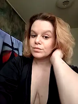 Maryquenn online show from 04.30.26