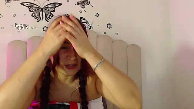 ArtemisaFoxx online show from 04.28.26