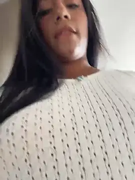 SaryJonex online show from 05.12.26