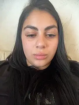 Snapshot of LilyLovell chatting on 06.05.26 LilyLovell online show from 06.05.26