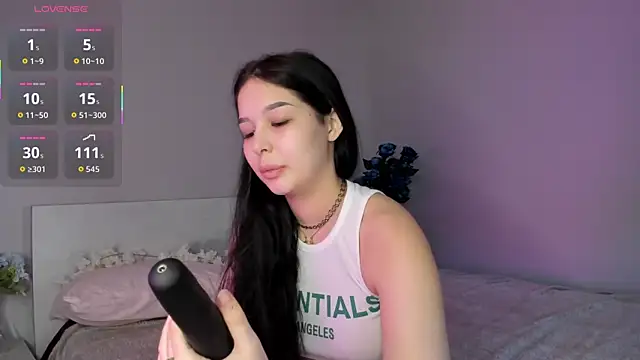 Snapshot of missinfull chatting on 05.09.26 missinfull online show from 05.09.26