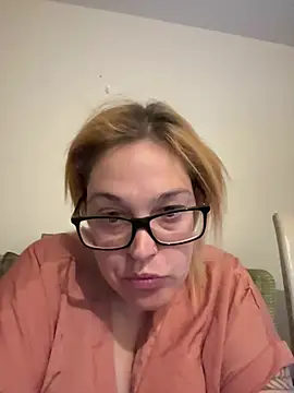 Snapshot of SecretRavenXO chatting on 05.15.26 SecretRavenXO online show from 05.15.26