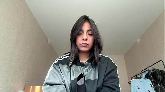 NikiBrunsvold online show from 04.24.26