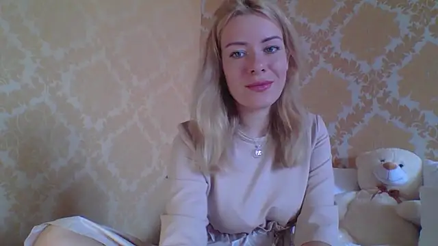 Softy Aura  online show from 07.25.26