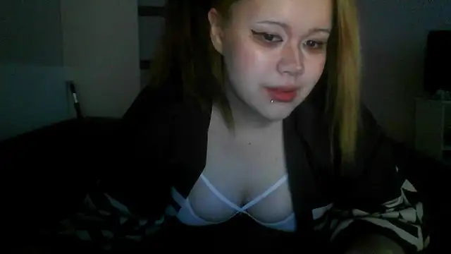 Snapshot of Amanda_Mia_ chatting on 06.11.26 Amanda Mia online show from 06.11.26