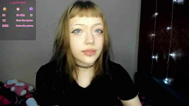 Snapshot of urmelodyy chatting on 05.05.26 urmelodyy online show from 05.05.26