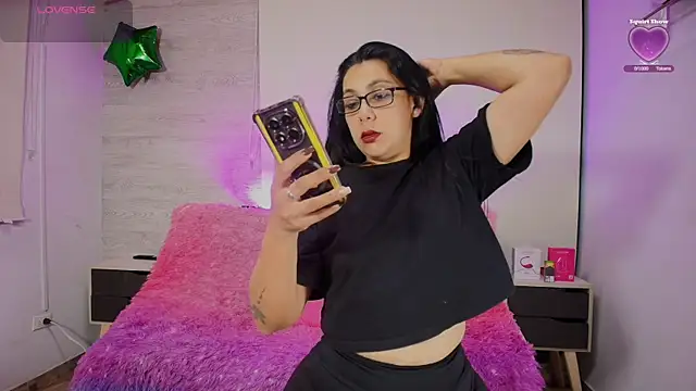 Nyra Queen online show from 07.23.26