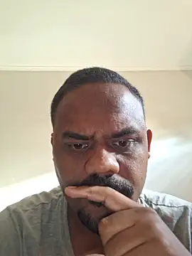 Snapshot of danielmessia chatting on 07.23.26 danielmessia online show from 07.23.26