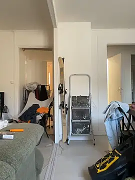 FRENCHBABY-BITCH online show from 04.24.26