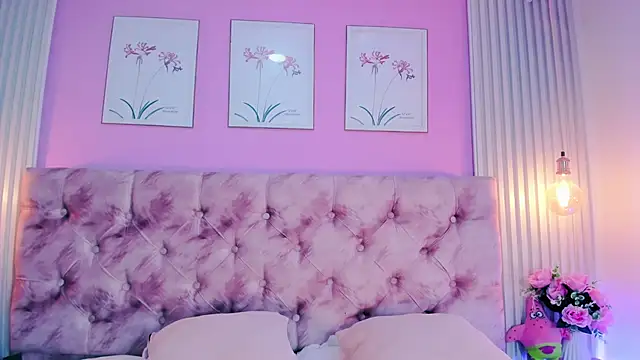Ariana west  online show from 06.11.26