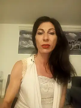 Snapshot of Ambra84 chatting on 05.18.26 Ambra84 online show from 05.18.26