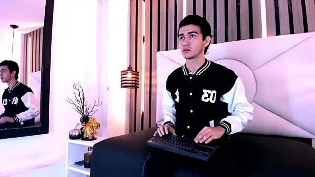 Feiccer Castquer online show from 05.03.26