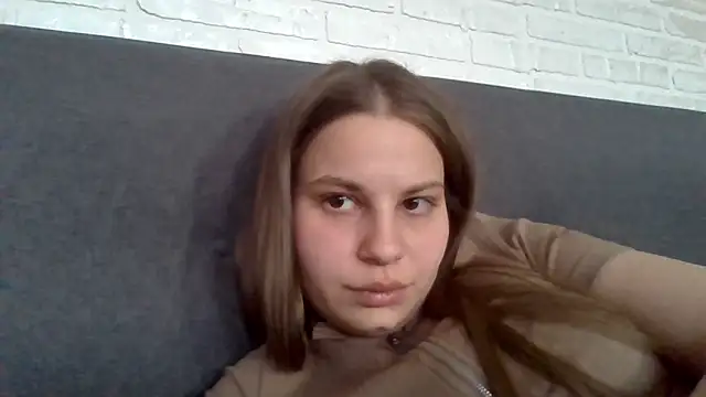  Linsyy ee  online show from 04.28.26