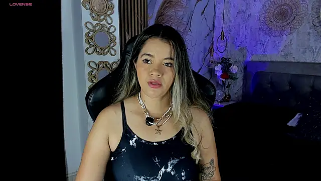 Snapshot of Leidy_2026 chatting on 05.06.26 Leidy 2026 online show from 05.06.26